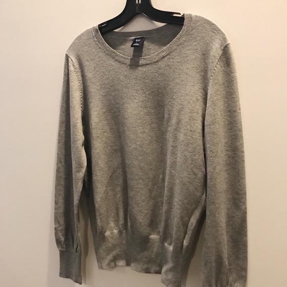 GAP Gray Sweater✨ - Picture 3 of 4